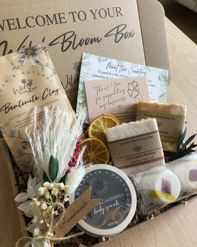 Fruity-floral Shower & Skincare Set
