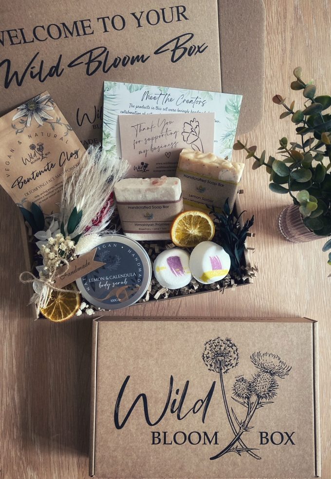 Fruity-floral Shower & Skincare Set