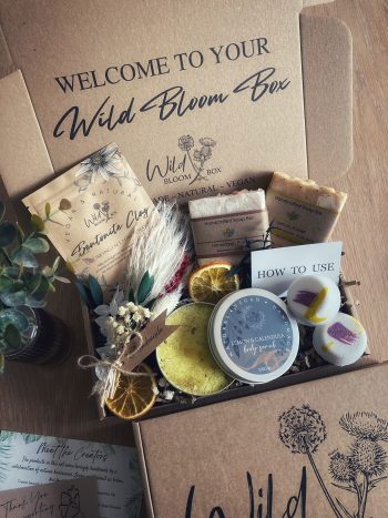 Fruity-floral Shower & Skincare Set