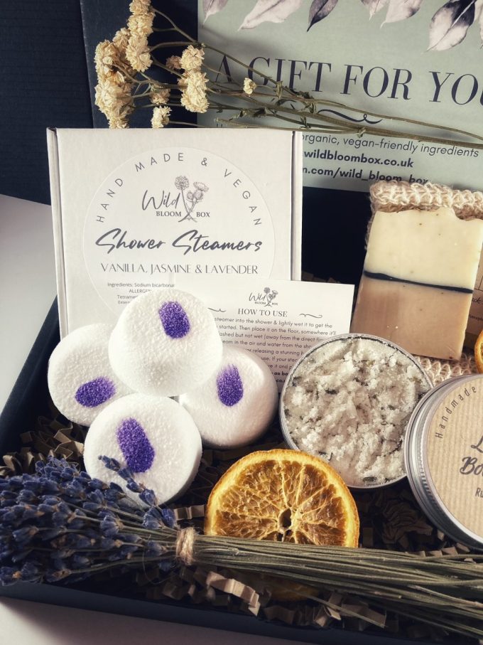 Relaxing Radiance Shower Set