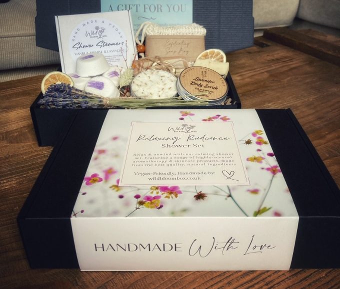 Relaxing Radiance Shower Set