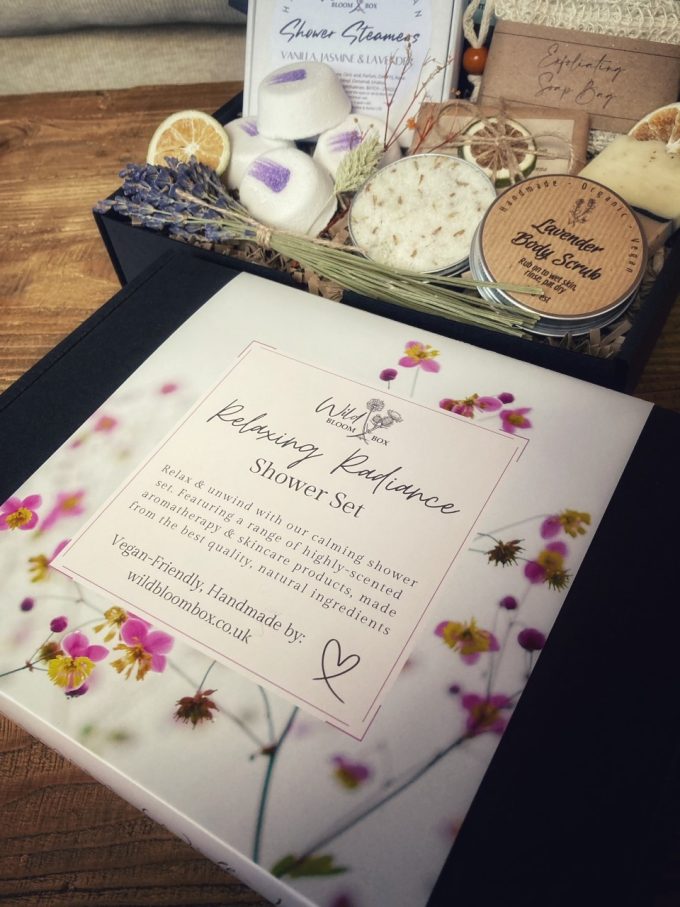 Relaxing Radiance Shower Set
